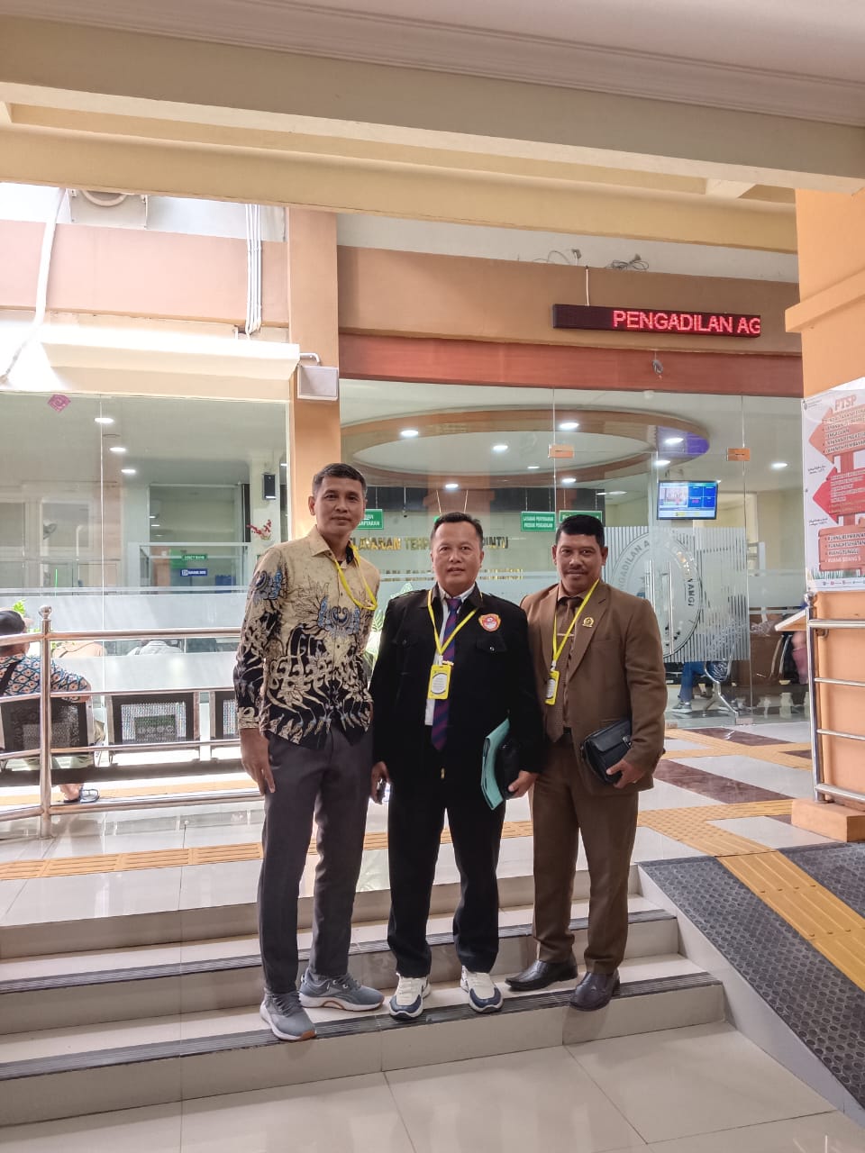 Jasa Retainer Lawyer Banyuwangi – Solusi Hukum Profesional Bersama Kurdi Ismail, S.H., C.Md