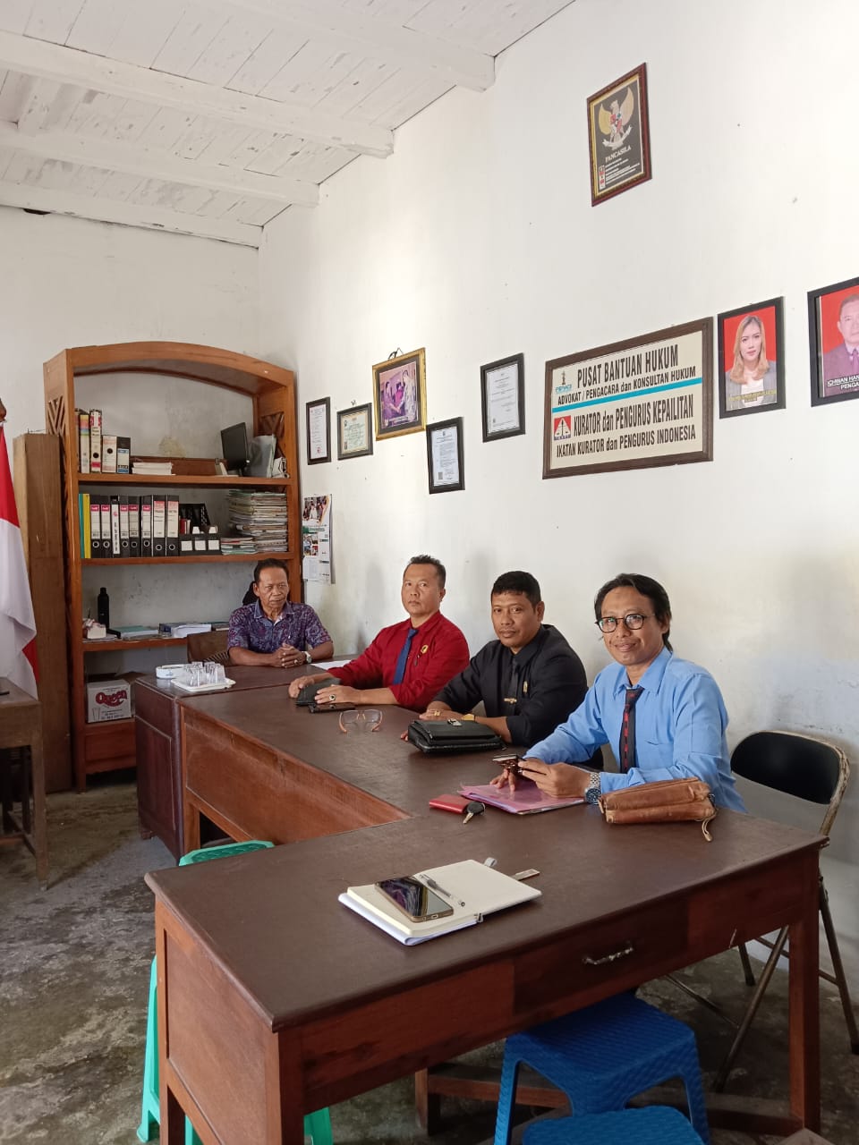 jasa pendampingan hukum untuk perusahaan. Pendampingan hukum bukan hanya dibutuhkan ketika terjadi masalah, tetapi lebih kepada pencegahan